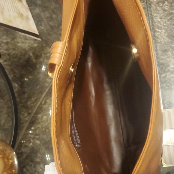 Leather bag - Picture 2 of 6